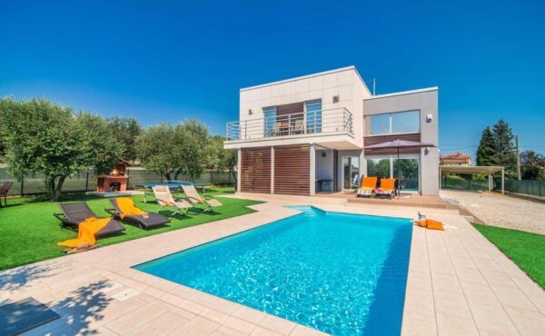 Villa Tammy by Villa Plus